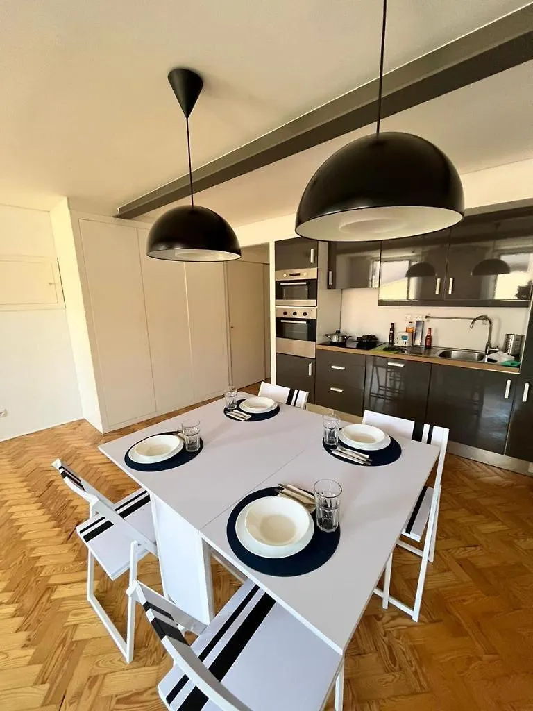 Lisbon Centre Very Nice And Big Flats location